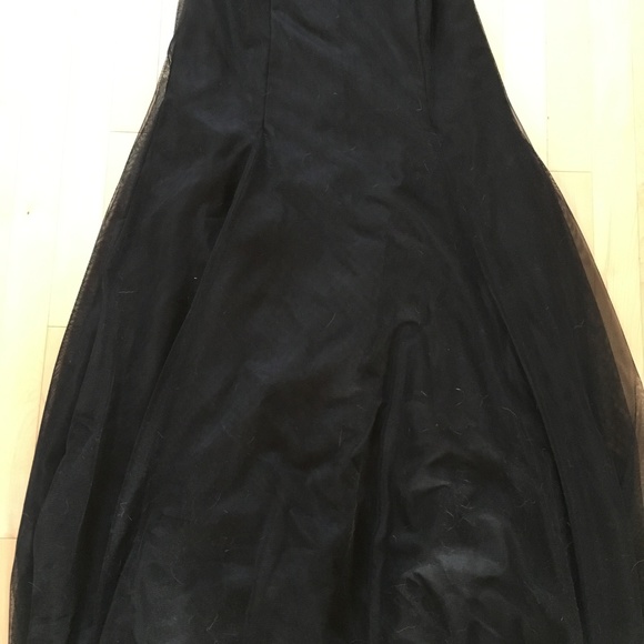 Vera Wang Gown - Picture 4 of 8